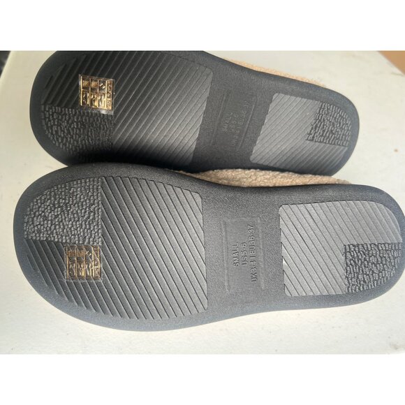 Unisex Sm US 5-6 Tan Fleece-Lined Slippers Adjustable Toggle Closure Non-Slip - Picture 3 of 5